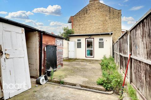142 Richmond Road, Ilford, IG1 1JS