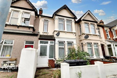 3 bedroom terraced house for sale, Richmond Road, Ilford