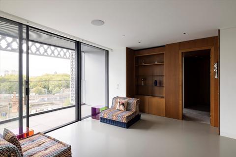 3 bedroom flat for sale, 1 Lewis Cubitt Square, King's Cross, London, N1C