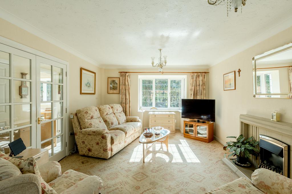 Bradley Stoke, Bristol BS32 4 bed detached house for sale £550,000