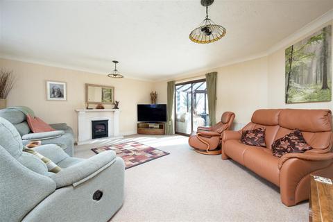 4 bedroom detached house for sale, Pound Farm Close, Hilperton