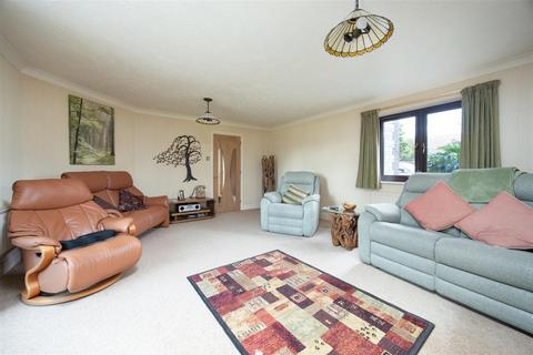 4 bedroom detached house for sale, Pound Farm Close, Hilperton