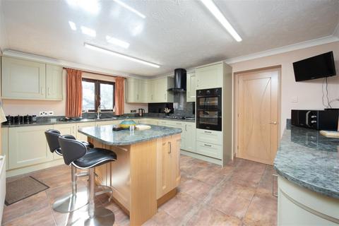 3 Pound Farm Close, Hilperton Marsh, Trowbridge, BA14 7PZ