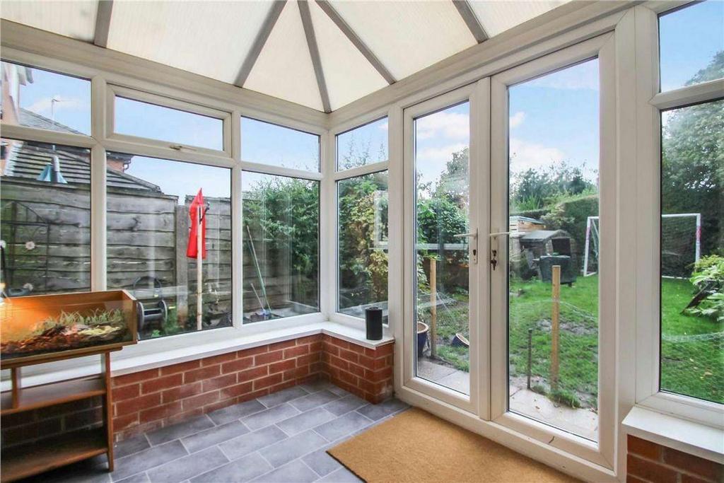 Wythenshawe Road, Sale 3 bed property to rent £1,400 pcm (£323 pw)