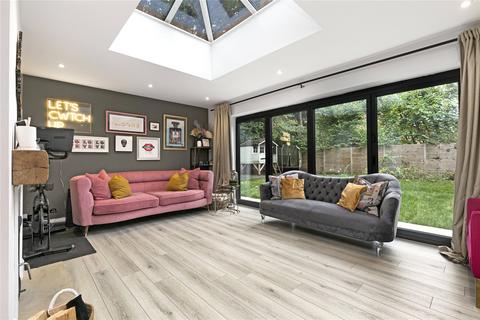 15 Eagle Close, Crowthorne, RG45 6TP