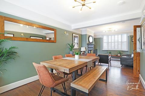 1 Bower Vale, Epping, CM16 7AS