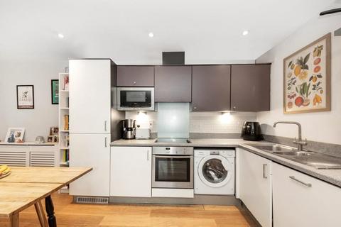 2 bedroom house for sale, Willow Way, London