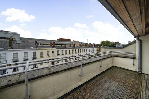 3 bedroom townhouse for sale, Rodney Road, Cheltenham, GL50