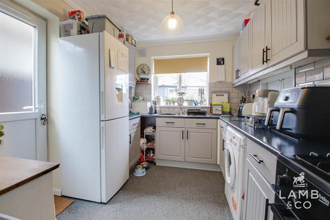 3 bedroom semi-detached house for sale, Gilders Way, Clacton-On-Sea CO16