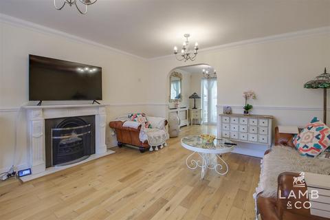 5 bedroom detached house for sale, Archery Fields, Clacton-On-Sea CO15