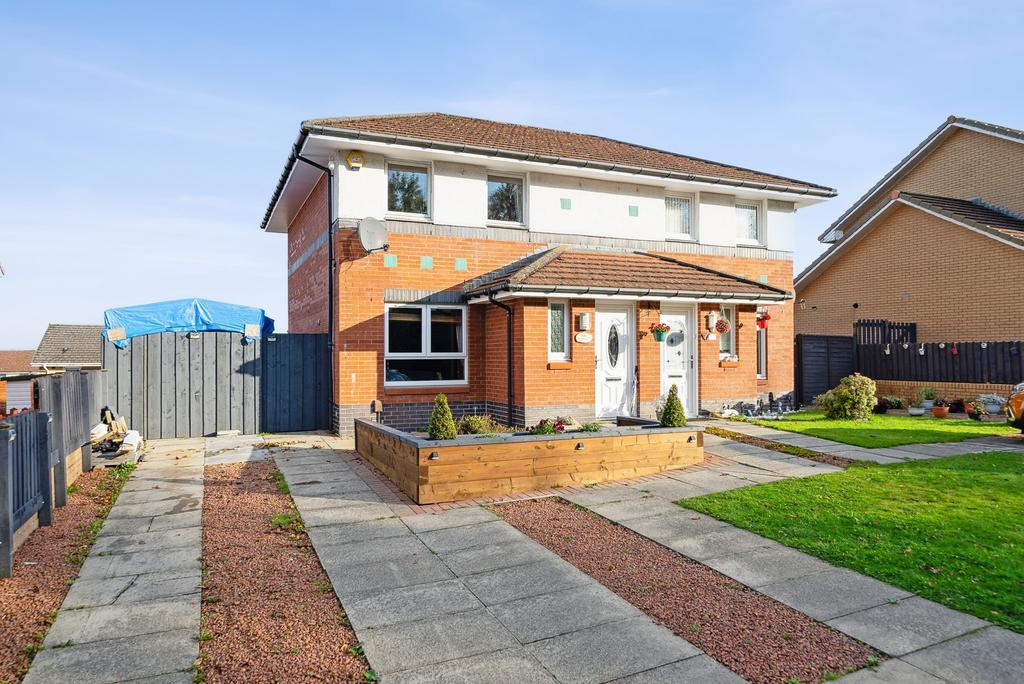 Ardencraig Road, Castlemilk, Glasgow... 2 bed semidetached house for sale £169,000