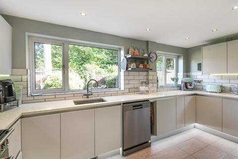 21 Conifer Drive, Meopham, Gravesend, DA13 0TL