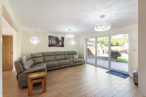 21 Conifer Drive, Meopham, Gravesend, DA13 0TL