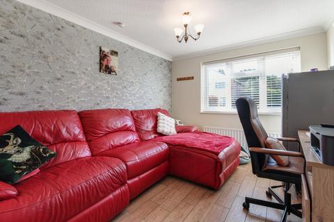 21 Conifer Drive, Meopham, Gravesend, DA13 0TL