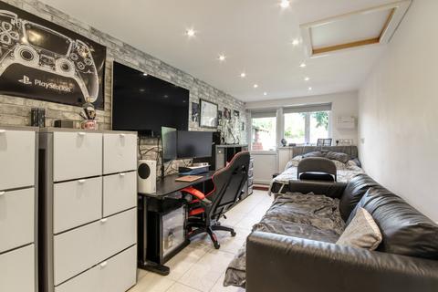 21 Conifer Drive, Meopham, Gravesend, DA13 0TL