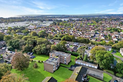 1 bedroom flat for sale, Hoburne Gardens, Highcliffe, Dorset. BH23 4SN