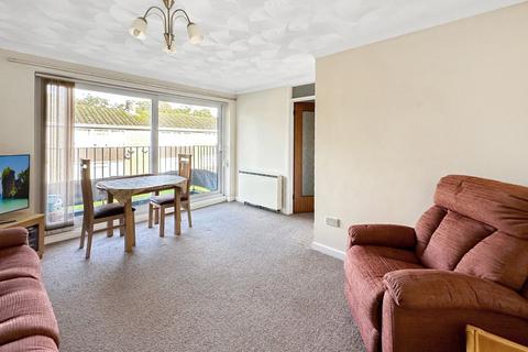 1 bedroom flat for sale, Hoburne Gardens, Highcliffe, Dorset. BH23 4SN