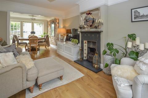 3 bedroom semi-detached house for sale, Nita Road, Warley, Brentwood