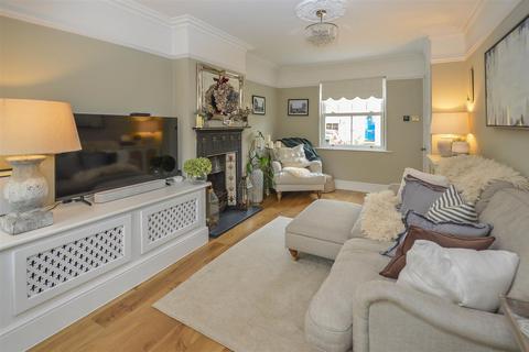 3 bedroom semi-detached house for sale, Nita Road, Warley, Brentwood