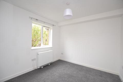 1 bedroom flat to rent, Allanfield, Edinburgh, EH7