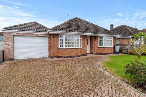 2 bedroom bungalow for sale, Ashley Road, Worcester WR5