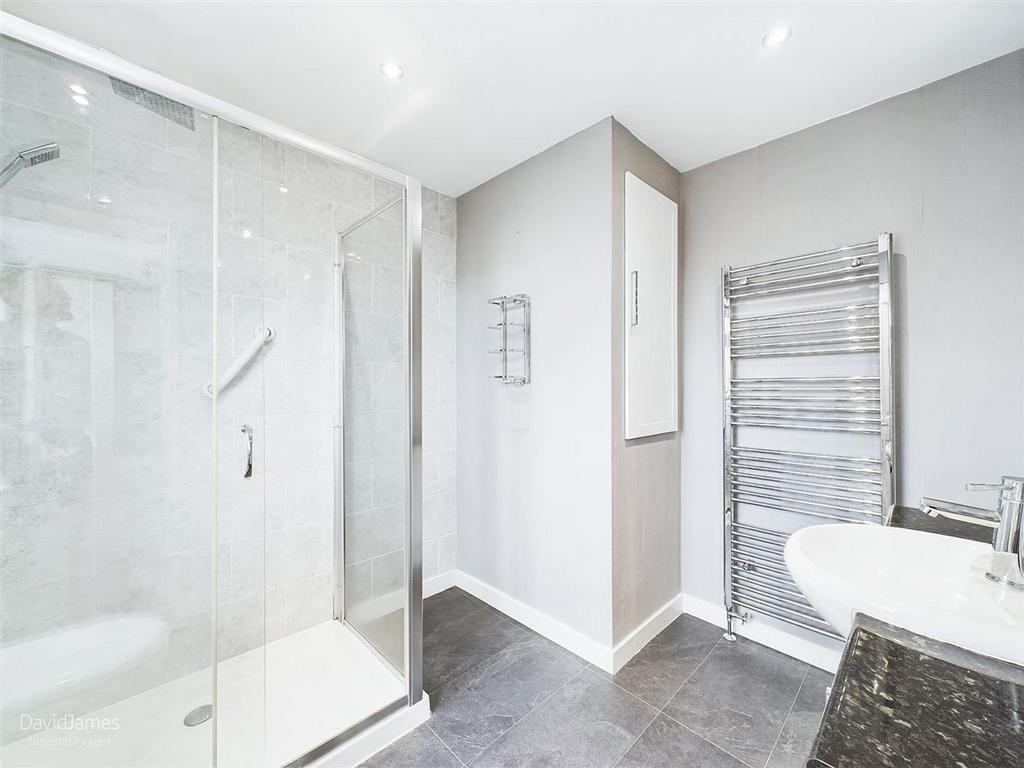 En Suite Shower Room