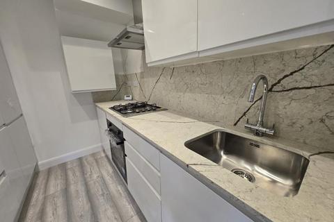 Lingfield Gardens, Edmonton, N9