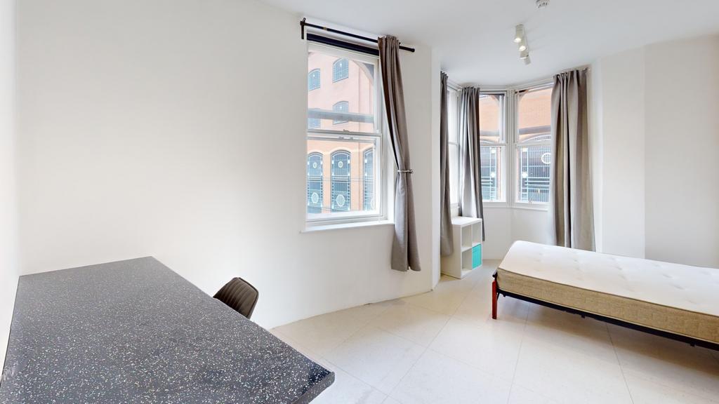 1-Barker-Gate-Flat-2-Bedroom
