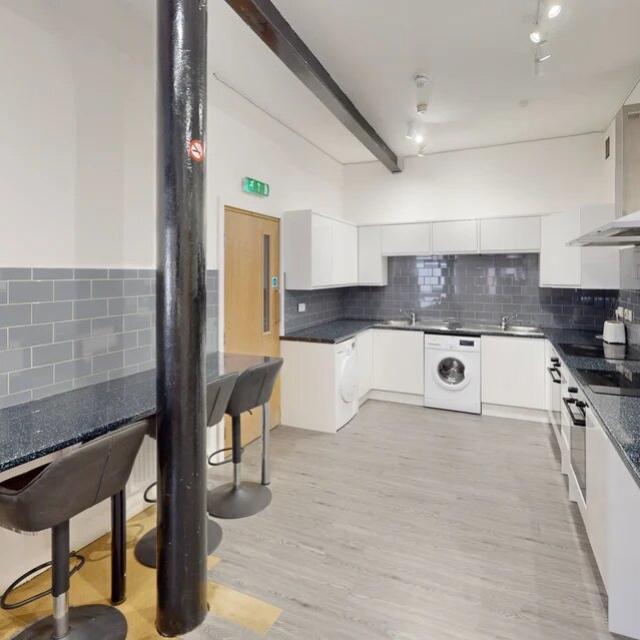 Flat 2 BG Kitchen 2023.jpg