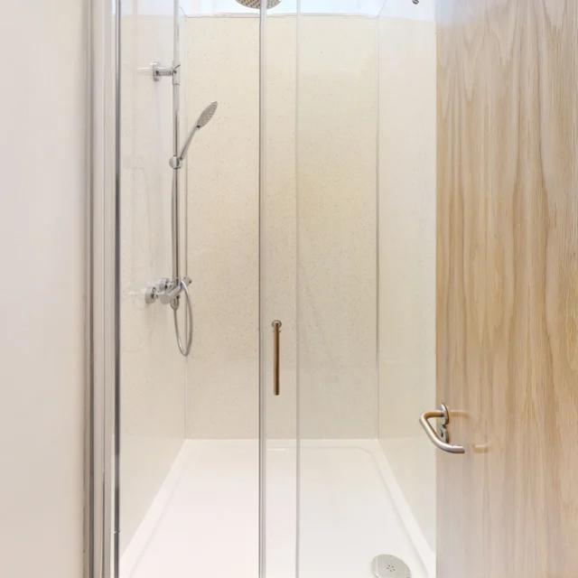 Shower Room.jpg