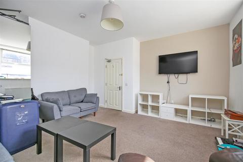 5 bedroom apartment to rent, Westgate Road, Newcastle Upon Tyne NE4