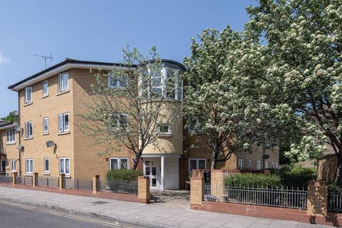 3 bedroom flat to rent, Felstead Street, Hackney Wick, London, E9