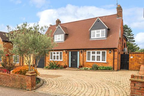 4 bedroom detached house for sale, Moffats Lane, Hertfordshire AL9