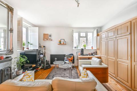 Studio to rent, Stoke Newington, Stoke Newington, London, N16