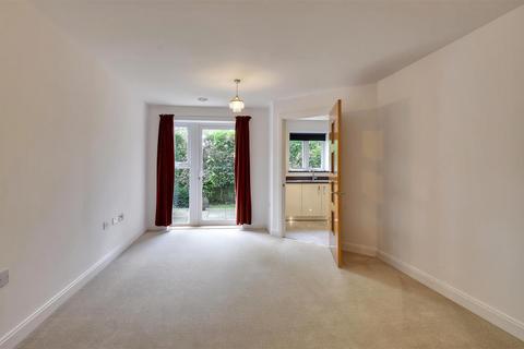 2 bedroom retirement property for sale, Oak Tree Court, Smallhythe Road, Tenterden