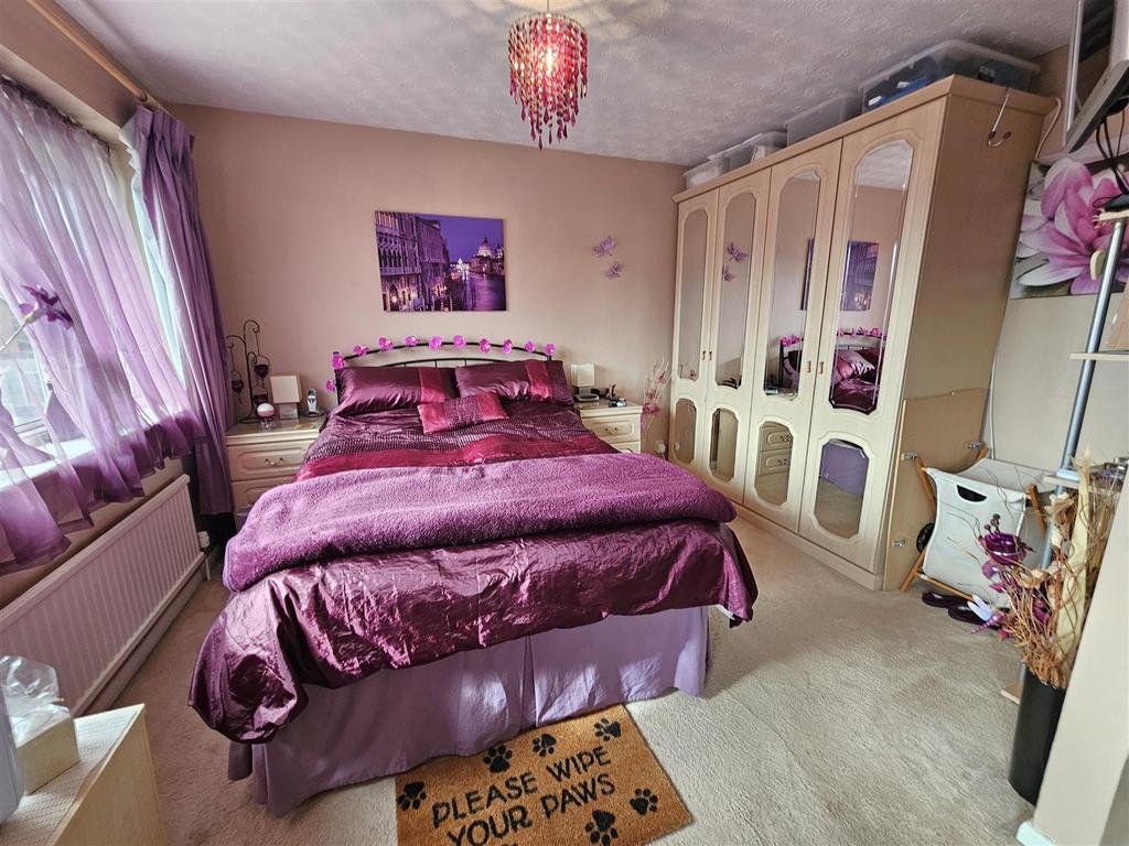 Master Bedroom.jpg