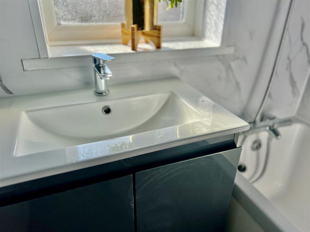 Audrey Grove, Darlington 3 bed semidetached house for sale £145,000