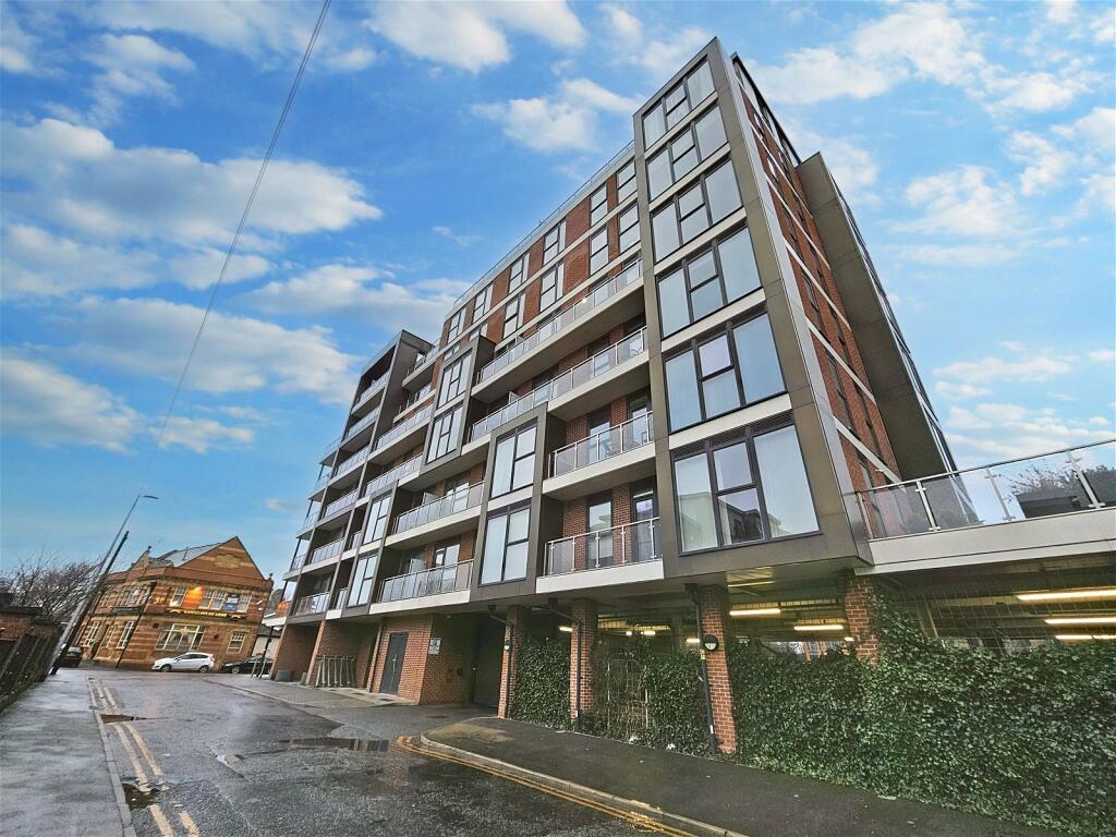 1 Bedroom Apartment Bridgewater... 1 bed apartment for sale £145,000