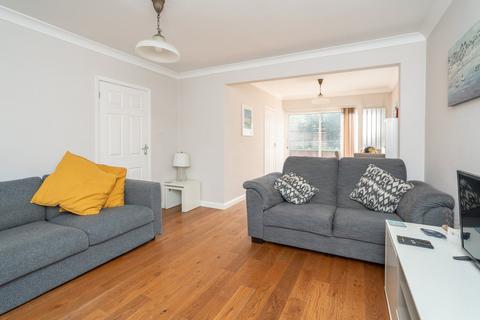 9 Bovingdon Crescent, Watford, WD25 9RA