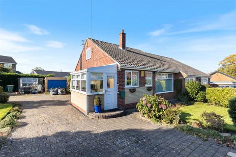 3 bedroom bungalow for sale, Pledwick Grove, Sandal, Wakefield, WF2