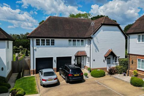 4 bedroom detached house for sale, With a 110 x 108 ft Garden in Gills Green, Hawkhurst