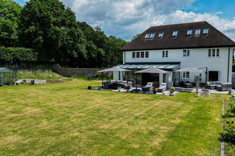 4 bedroom detached house for sale, With a 110 x 108 ft Garden in Gills Green, Hawkhurst