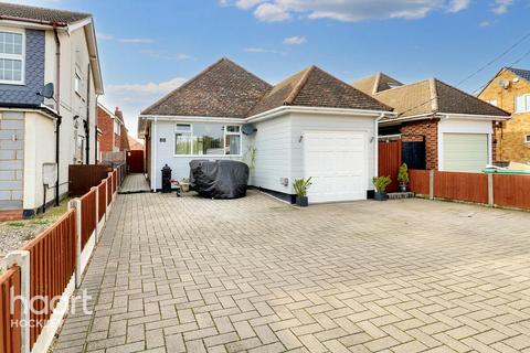 36 Elm Grove, Hullbridge, Hockley, SS5 6ER