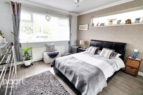 36 Elm Grove, Hullbridge, Hockley, SS5 6ER