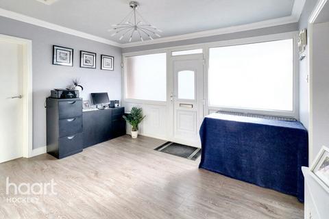 36 Elm Grove, Hullbridge, Hockley, SS5 6ER