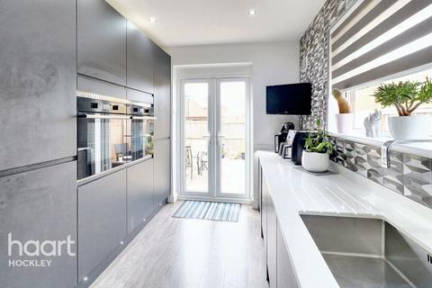 36 Elm Grove, Hullbridge, Hockley, SS5 6ER