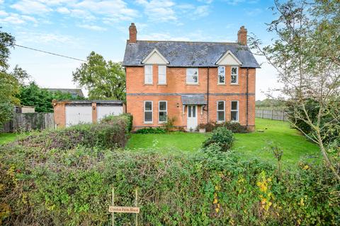 4 bedroom detached house for sale, Claydon GL20