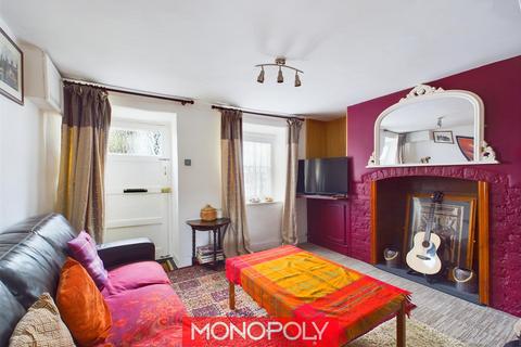 27 Beacons Hill, Denbigh, LL16 3UD