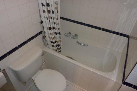 1 bedroom flat to rent, Florin Court, London EC1M