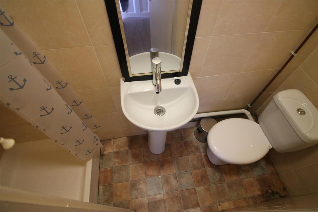 68 RPA- Bathroom 2.JPG